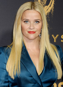 51947346_reese-witherspoon-4.jpg