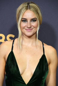 51948132_shailene-woodley-5.jpg