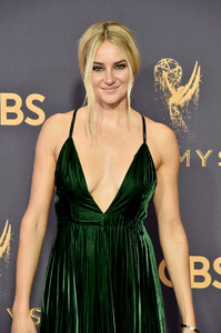 51948145_shailene-woodley-7.jpg