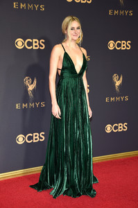 51948321_shailene-woodley-20.jpg
