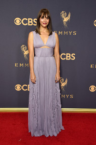 51950624_rashida-jones-10.jpg