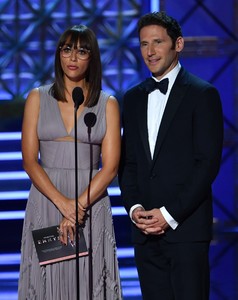 51950638_rashida-jones-12.jpg