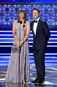 51950653_rashida-jones-14.jpg