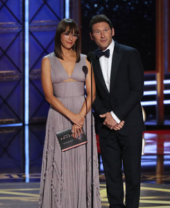 51950657_rashida-jones-15.jpg