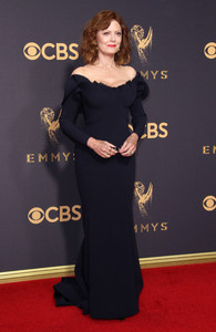 51951613_susan-sarandon-attends-the-69th-annual-primetime-emmy-awards-at-microsoft-thea.jpg