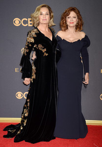 51951647_susan-sarandon-attends-the-69th-annual-primetime-emmy-awards-at-microsoft-thea.jpg
