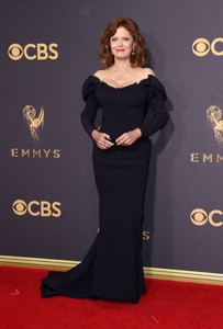 51951655_susan-sarandon-attends-the-69th-annual-primetime-emmy-awards-at-microsoft-thea.jpg