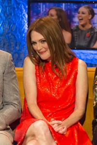 51961742_51954994_hqcelebcorner-2.jpg