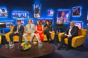 51962567_51955341_hqcelebcorner-34.jpg