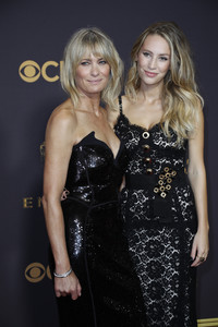 51965656_enter_tv-emmy_207_la.jpg