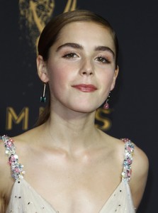 51971986_kiernan-shipka-2_picturepub-026.jpg