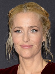 51994579_gillian-007.jpg