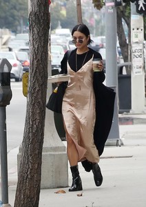 52029703_vanessa-hudgens-9.jpg