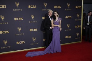 52042462_hqcelebcorner-5.jpg