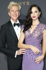 52043008_hqcelebcorner-26.jpg