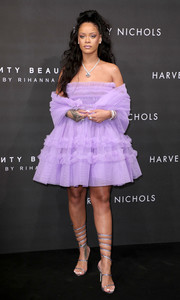 52092904_rihanna-33.jpg
