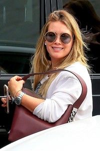 52094185_hilary-duff-10.jpg