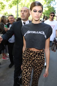 52180559_kaia-gerber-2.jpg