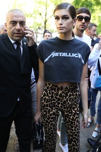 52180585_kaia-gerber-5.jpg