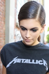 52180622_kaia-gerber-9.jpg