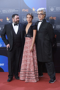 52362255_16.jpg