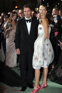 52513236_hqcelebcorner-1.jpg