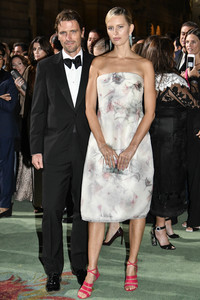 52513521_hqcelebcorner-23.jpg