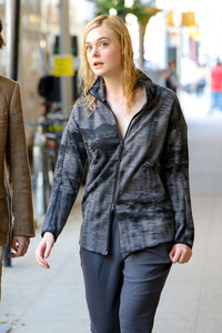 52545811_elle-fanning-10.jpg