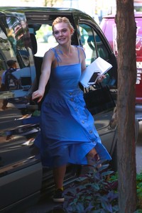 52557939_elle-fanning-adds-7.jpg