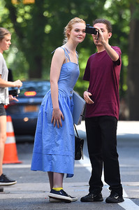 52557972_elle-fanning-adds-12.jpg