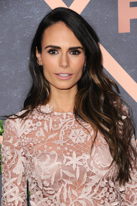 52600547_picturepub_jordana-37.jpg