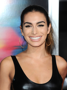 52749202_picturepub-ashley-iaconetti-027.jpg