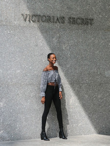 Mayowa+Nicholas+Fittings+Victoria+Secret+Fashion+NixaWctRY7Ax.jpg