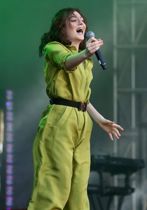  lorde040917BZNImage104.jpg