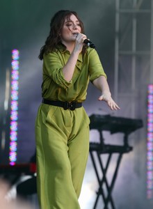  lorde040917BZNImage105.jpg