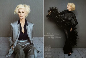 59b0109d6df5f_VogueGermanyJune1995CarmenDellOreficeWalterChin_9.thumb.jpg.20eb9240bdecf813a828287c50213231.jpg