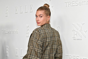 Hailey+Baldwin+E+ELLE+IMG+Host+NYFW+Kickoff+DaDsB_9sxUjx.jpg