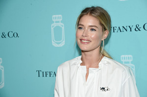 Doutzen+Kroes+Tiffany+Co+Fragrance+Launch+GXkq1z6pYarx.jpg