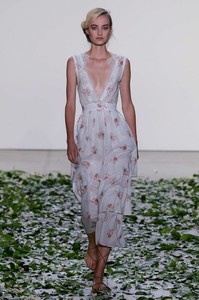 Maartje Verhoef at Brock Collection Spring 2018 RTW 1.jpg