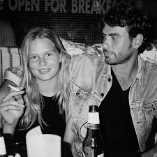 59b38c809097a_AnnaandVincent_3jpg.jpg.b44d79453f490f41f97558c789ef8148.jpg
