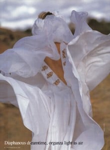 59b3a5a7f11ca_AnnetteKarlssonVogueAustraliaJanuary1985MagneticCentreMichelComte6.thumb.jpg.e3f4a98c08bf9eaa9a37c7cf6157e672.jpg