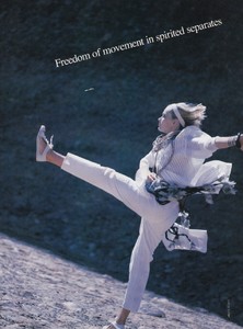59b3a5b620ab3_AnnetteKarlssonVogueAustraliaJanuary1985MagneticCentreMichelComte14.thumb.jpg.6214e84fbff0b879568fe0299e0e7588.jpg