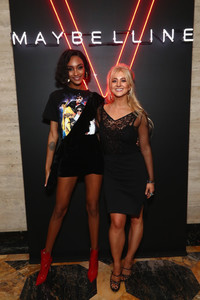 Jourdan+Dunn+Evening+Maybelline+Mansion+Presented+m7YM8vniDedx.jpg