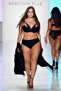 ADDITION+ELLE+NYFW+September+2017+Runway+Presentation+zCXHfSvQYOJx.jpg