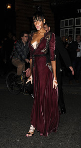 MCFan_for_Celeblounge&HQCelebCorner28-10-2016 08-29.jpg