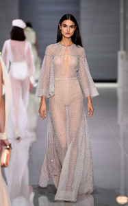 59bd221bd1b39_RalphRussoSpringSummer2018ReadyWearnknKN29ZAuIx.thumb.jpg.8e7e36429fceddc83d12380c2d800f21.jpg
