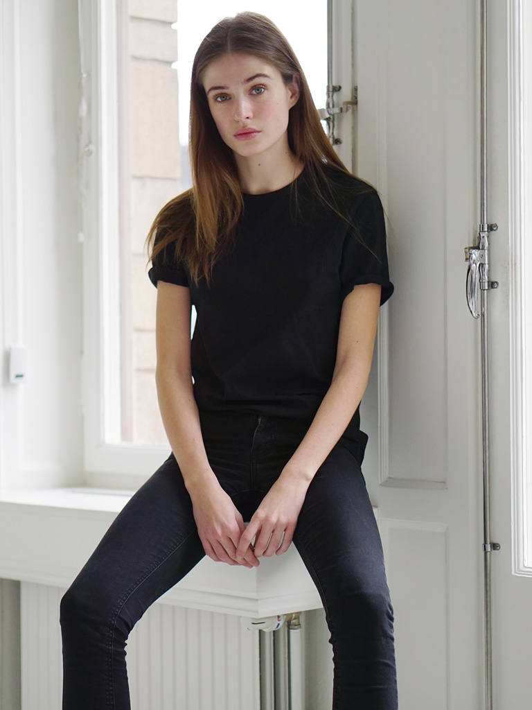 Alicia Hallen pola3.jpg