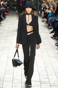 Lea Julian at Versus Versace Sprng 2018 RTW LFW.jpg