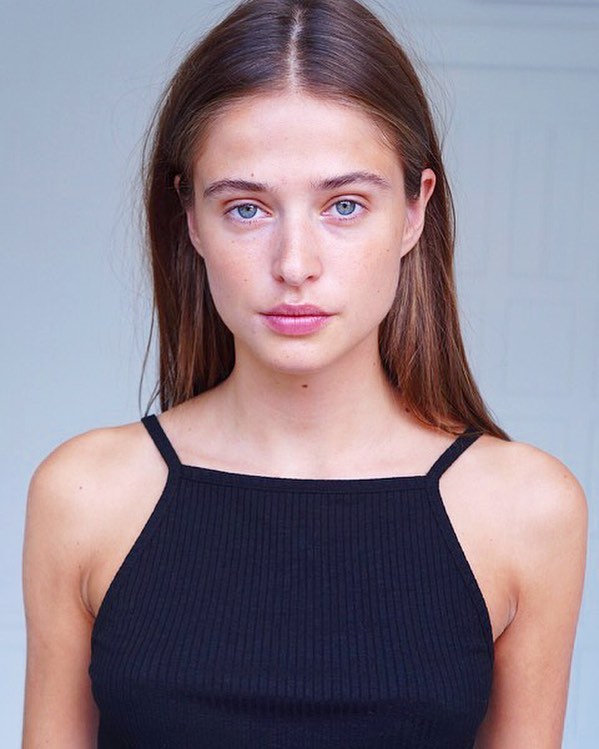 Alicia Hallen pola4.jpg