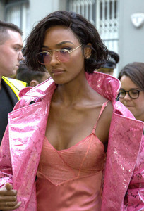 Jourdan+Dunn+Street+Style+Day+2+LFW+September+Pd1eBuESTHnx.jpg